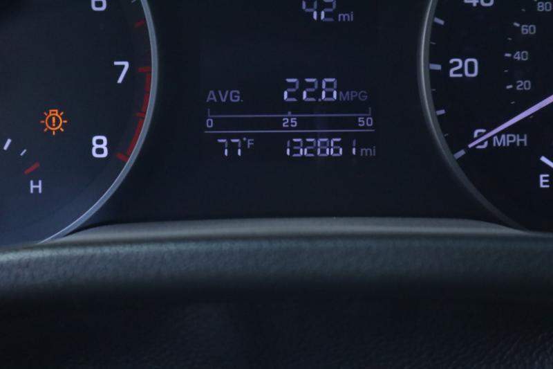 Hyundai Elantra SE 6AT 2018