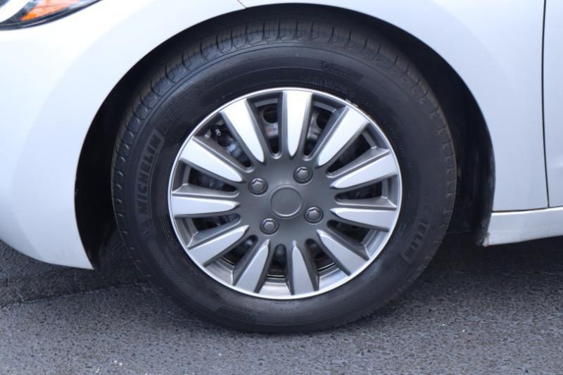 Hyundai Elantra SE 6AT 2018