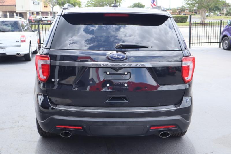Ford Explorer XLT FWD 2019