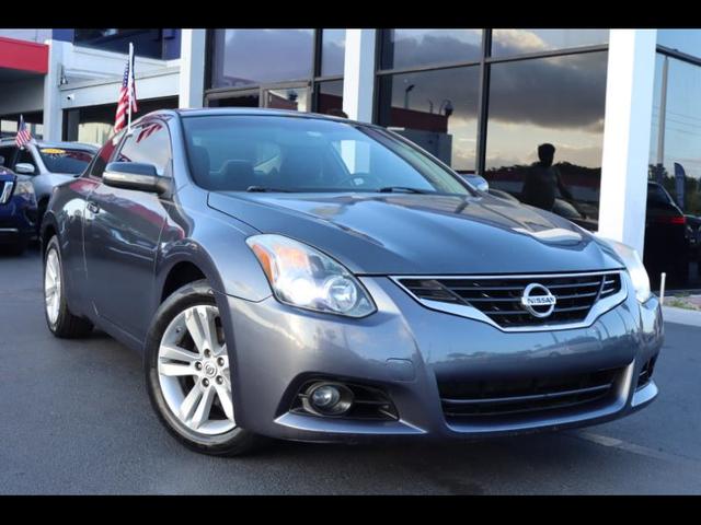 Gray 2013 Nissan Altima Coupe 2.5 S Coupe Front-Wheel Drive Automatic