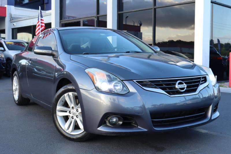 Nissan Altima 2.5 S CVT Coupe 2013