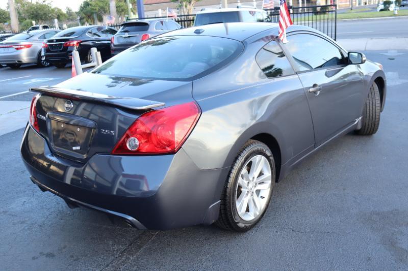Nissan Altima 2.5 S CVT Coupe 2013