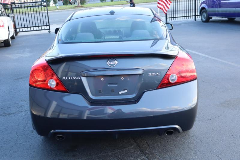 Nissan Altima 2.5 S CVT Coupe 2013