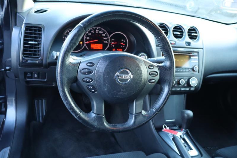 Nissan Altima 2.5 S CVT Coupe 2013