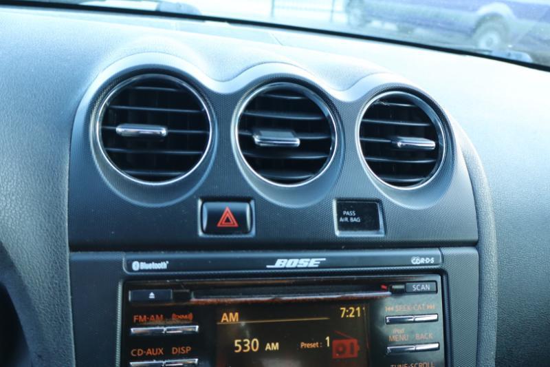 Nissan Altima 2.5 S CVT Coupe 2013