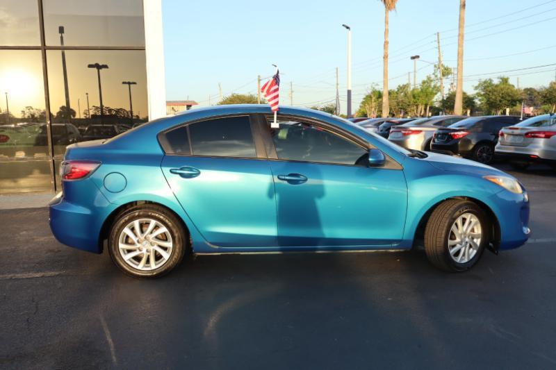 Mazda MAZDA3 i Touring 4-door 2012