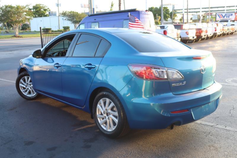 Mazda MAZDA3 i Touring 4-door 2012