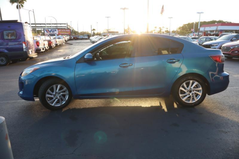 Mazda MAZDA3 i Touring 4-door 2012