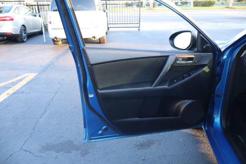 Mazda MAZDA3 i Touring 4-door 2012