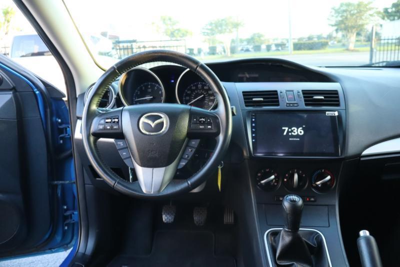 Mazda MAZDA3 i Touring 4-door 2012