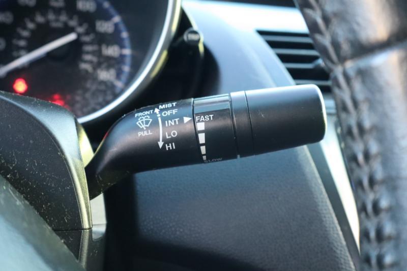 Mazda MAZDA3 i Touring 4-door 2012