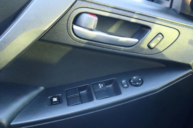 Mazda MAZDA3 i Touring 4-door 2012