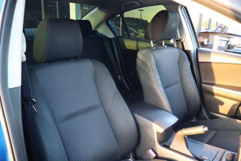 Mazda MAZDA3 i Touring 4-door 2012