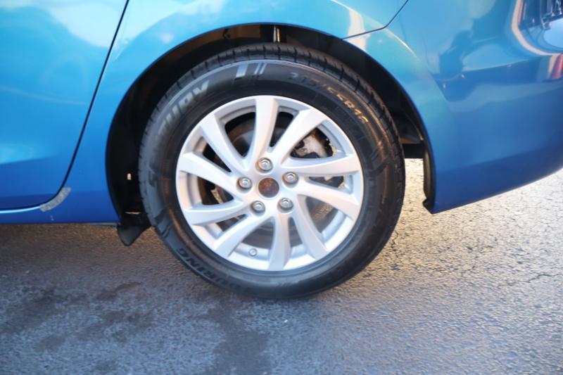 Mazda MAZDA3 i Touring 4-door 2012