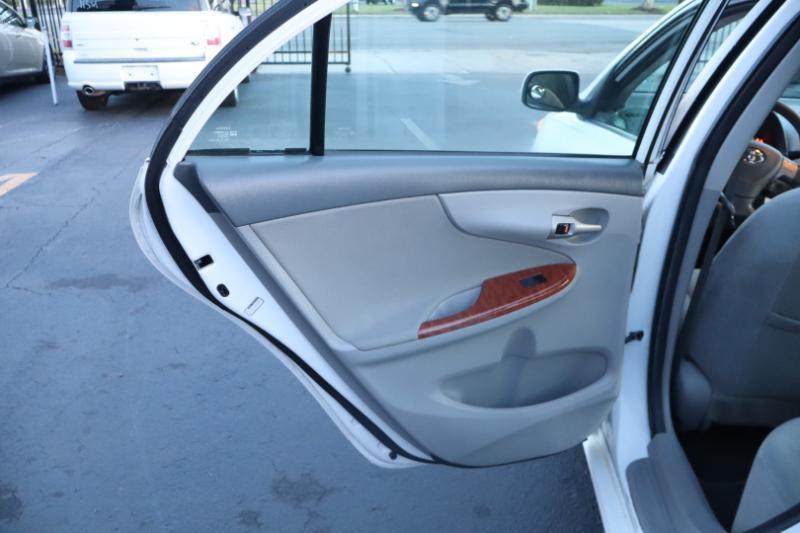 Toyota Corolla S 4-Speed AT 2009