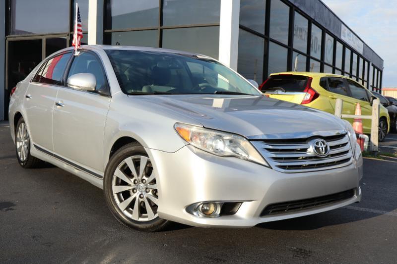 Toyota Avalon Base 2012