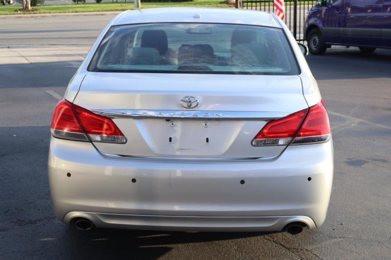 Toyota Avalon Base 2012