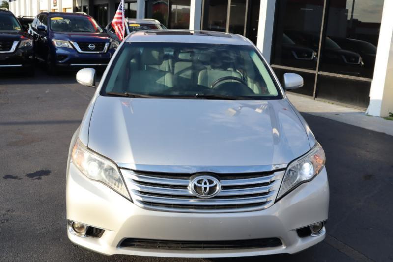 Toyota Avalon Base 2012