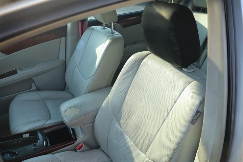 Toyota Avalon Base 2012