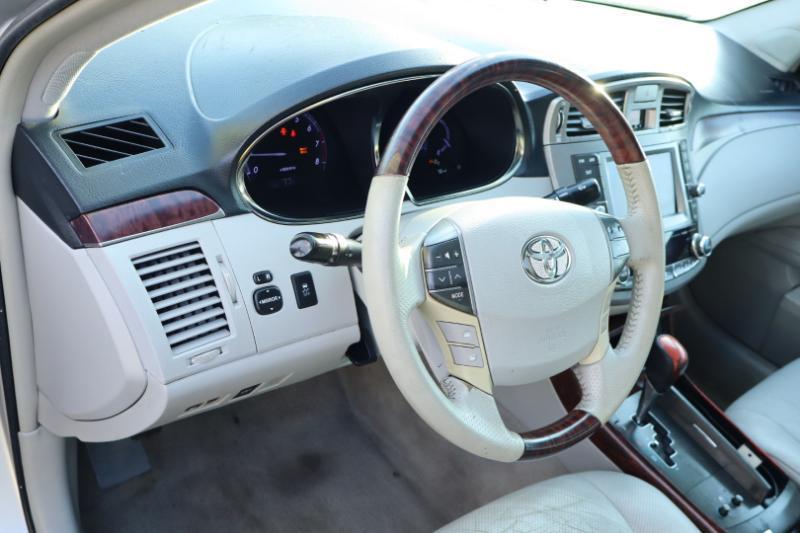Toyota Avalon Base 2012