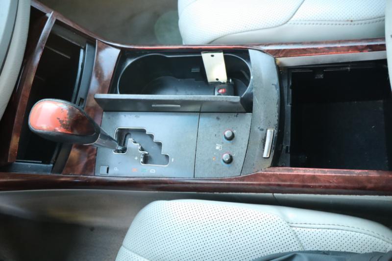 Toyota Avalon Base 2012