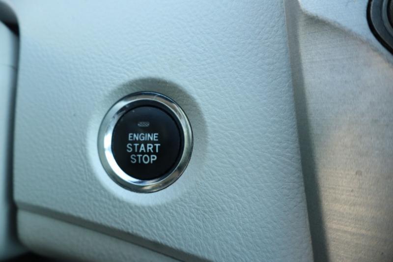 Toyota Avalon Base 2012