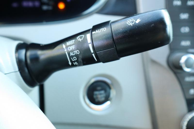 Toyota Avalon Base 2012