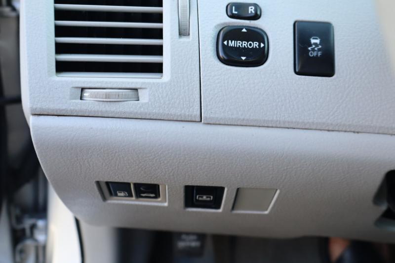 Toyota Avalon Base 2012
