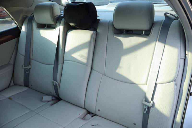 Toyota Avalon Base 2012