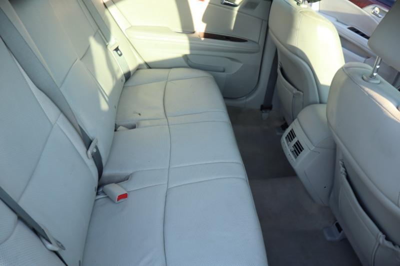 Toyota Avalon Base 2012