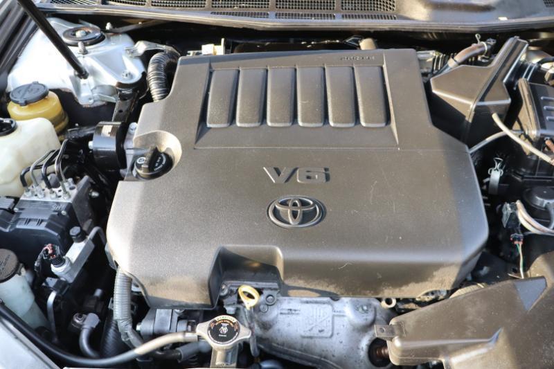 Toyota Avalon Base 2012
