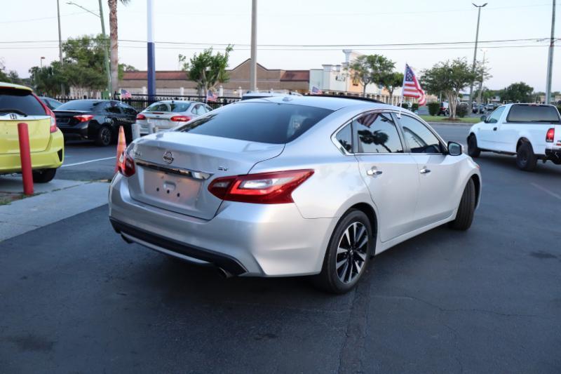 Nissan Altima 2.5 SV 2018