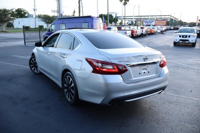 Nissan Altima 2.5 SV 2018