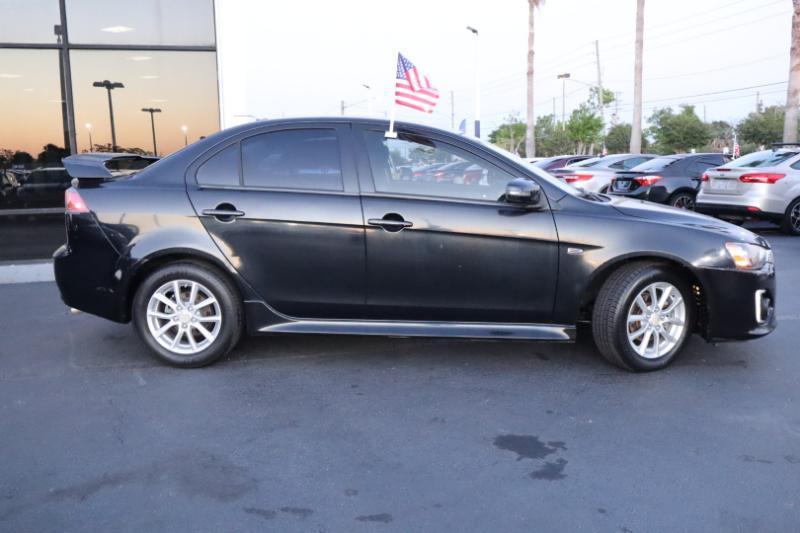 Mitsubishi Lancer ES 5M 2016