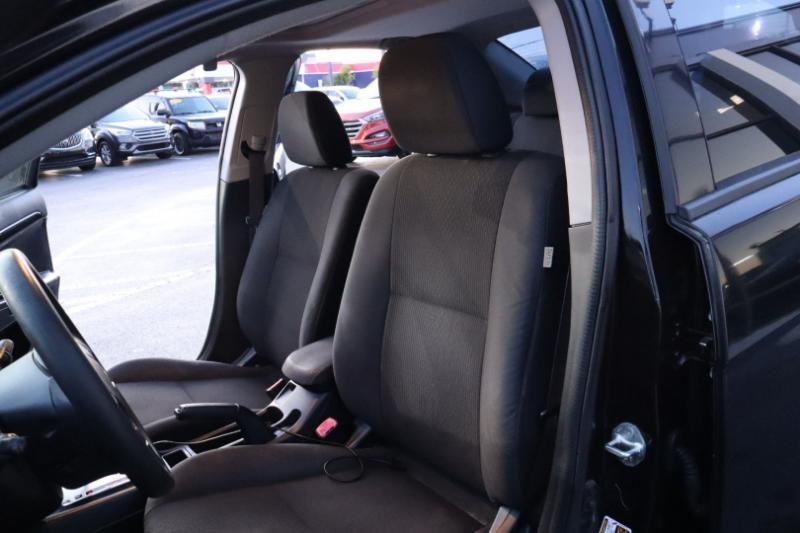 Mitsubishi Lancer ES 5M 2016