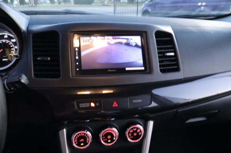 Mitsubishi Lancer ES 5M 2016