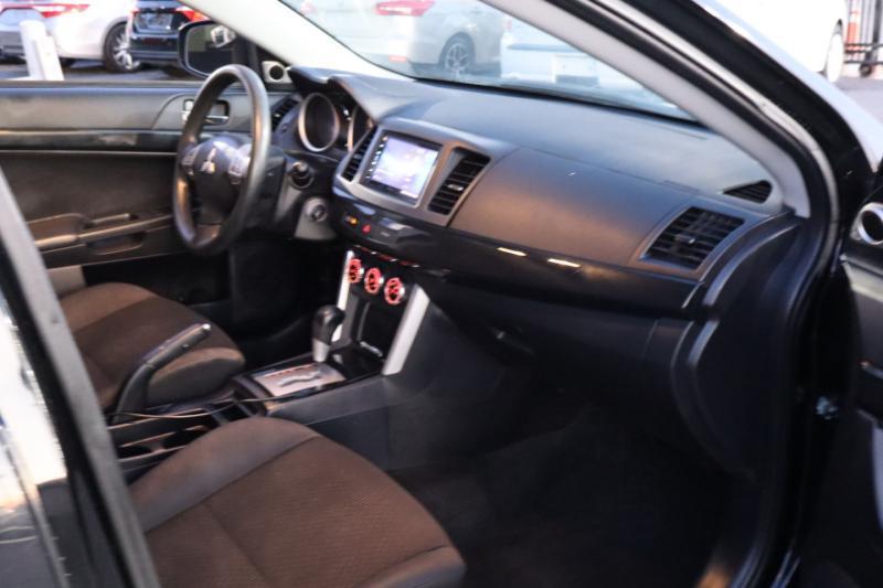 Mitsubishi Lancer ES 5M 2016