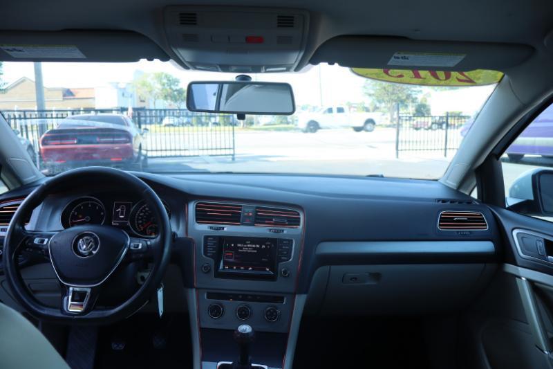 Volkswagen Golf TSI S 5M 2015