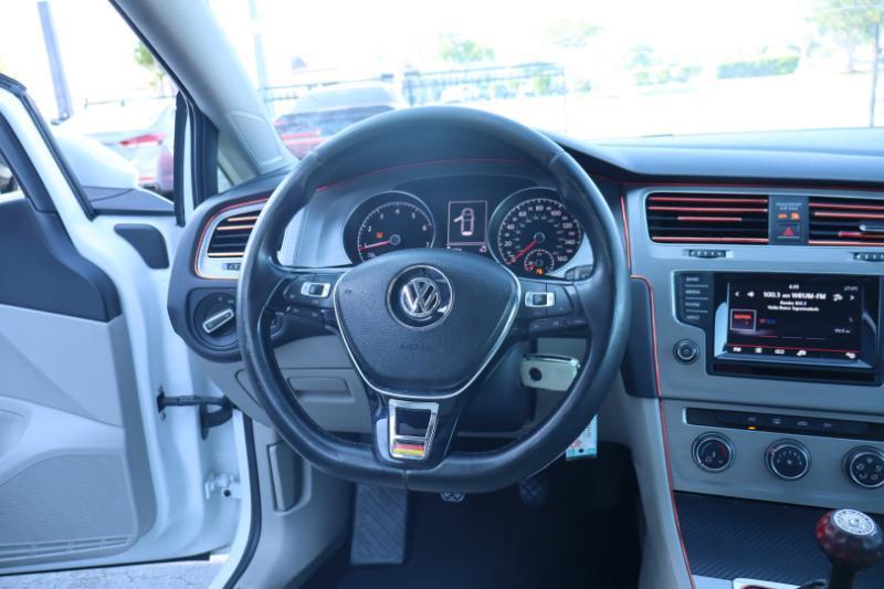 Volkswagen Golf TSI S 5M 2015