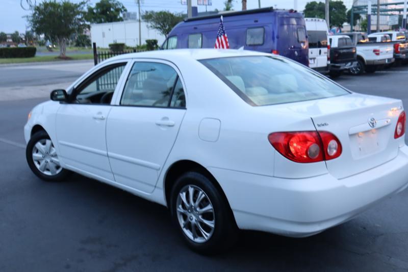 Toyota Corolla CE 2006