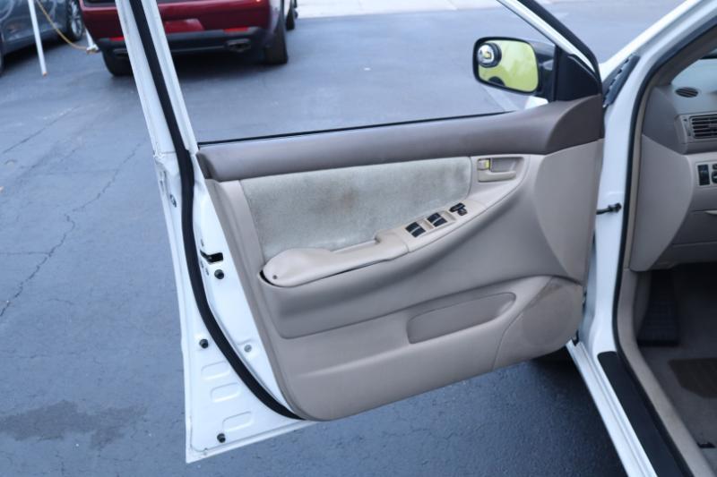 Toyota Corolla CE 2006