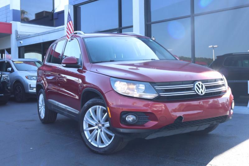 Volkswagen Tiguan S 2012