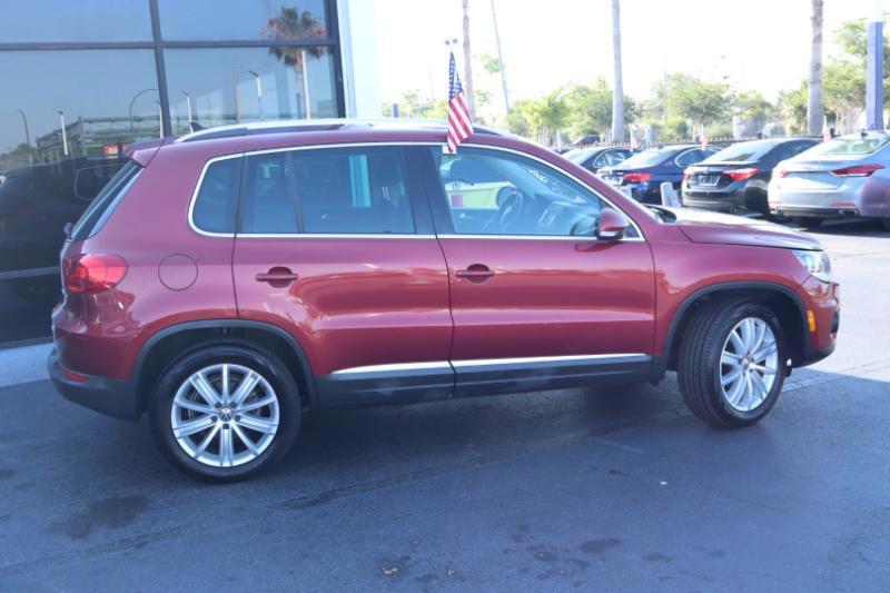 Volkswagen Tiguan S 2012
