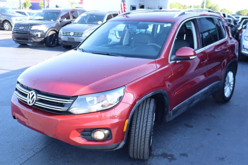 Volkswagen Tiguan S 2012