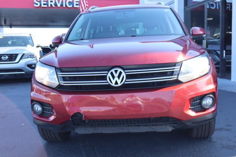Volkswagen Tiguan S 2012