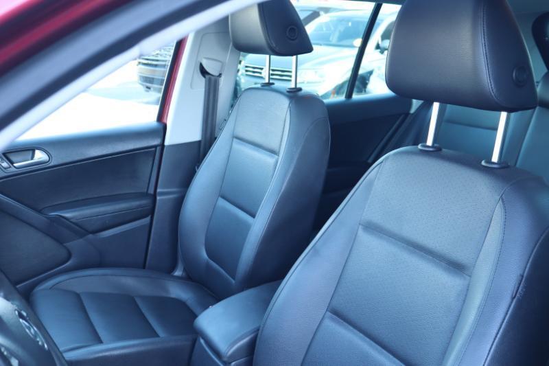 Volkswagen Tiguan S 2012