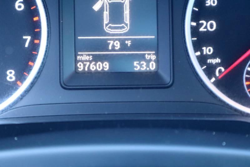 Volkswagen Tiguan S 2012