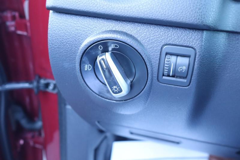 Volkswagen Tiguan S 2012