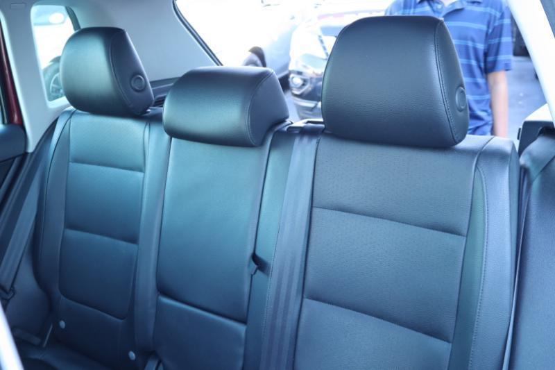 Volkswagen Tiguan S 2012