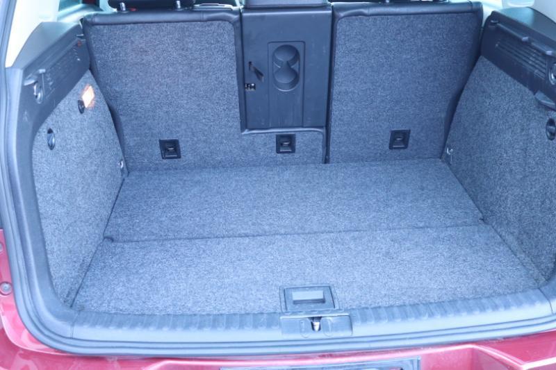 Volkswagen Tiguan S 2012